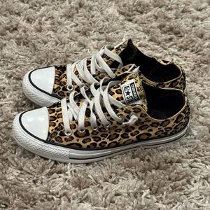 Ladies Converse sz 8